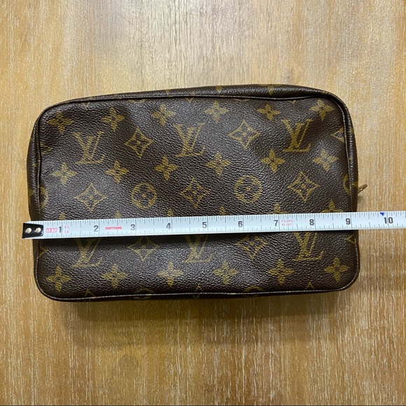 Authentic Louis Vuitton Trousse 23 - Picture 9 of 11